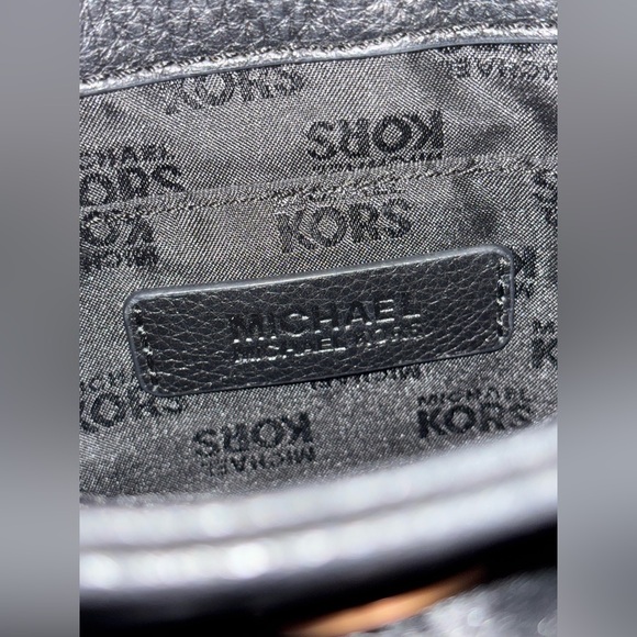 Michael Kors Fulton Black Flap Shoulder Bag Handbag with Gold Accents - Picture 9 of 10